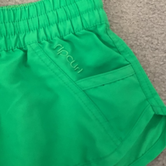 NWOT Rip Curl Shorts - Picture 2 of 7